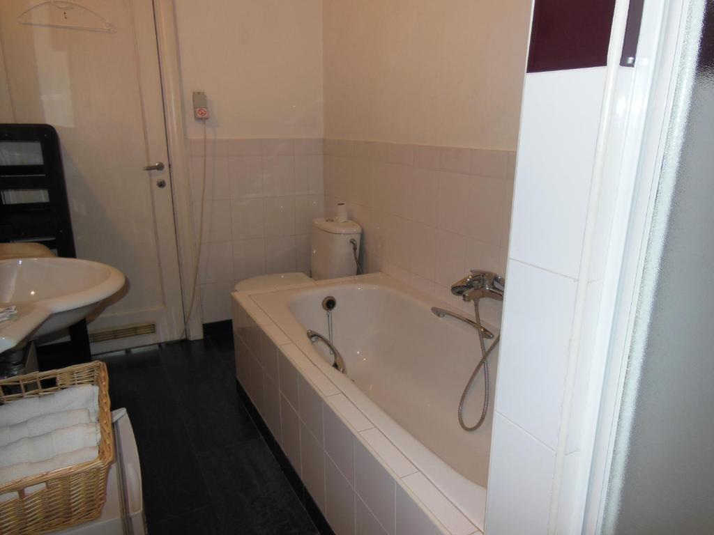 B&B Leonardo Bruges Room photo